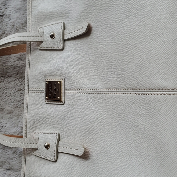 Dooney & Bourke White Pebbled Leather Large Davis Tassel Shopper Tote Bag Purse - Picture 4 of 15